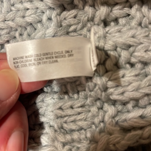 Gap Infinity Scarf - Picture 6 of 6